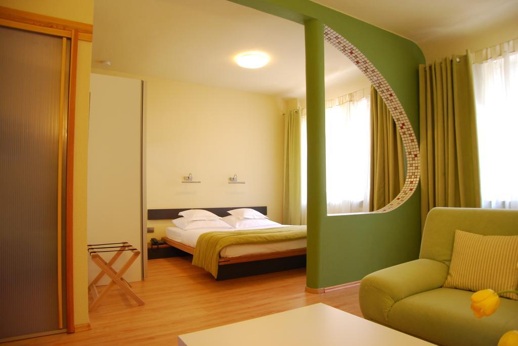 Hotel Central Gottingen Room photo
